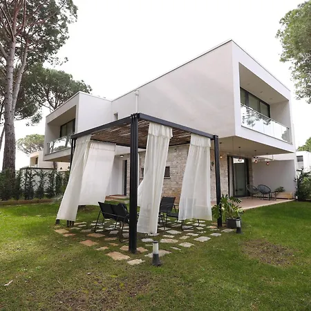 Sanpietro Vacation Plazhi San Pietro